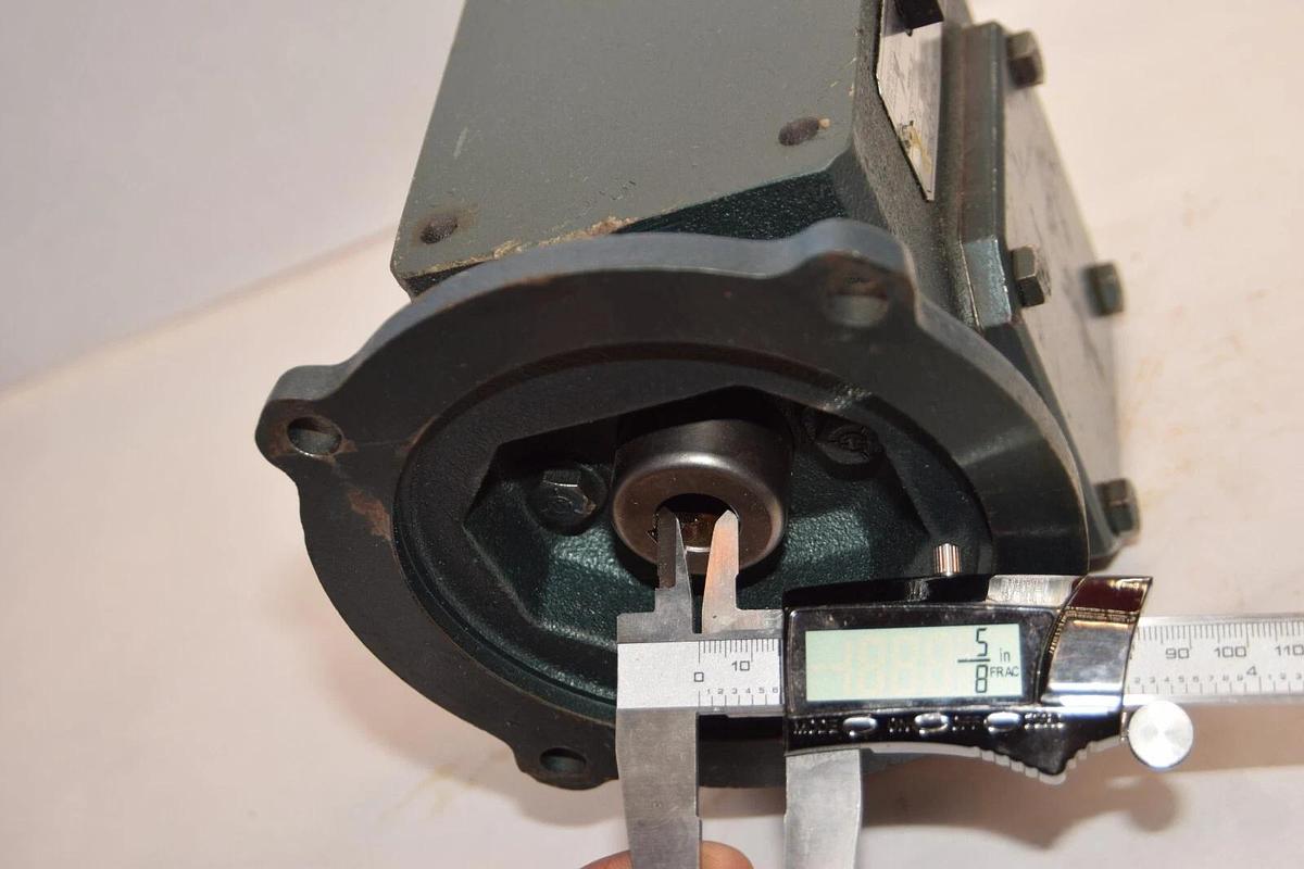 (NEW) GROVE BM0220-2 15:1 Ratio 56C Frame 1.561Hp 1" Rod Gearbox Speed Reducer