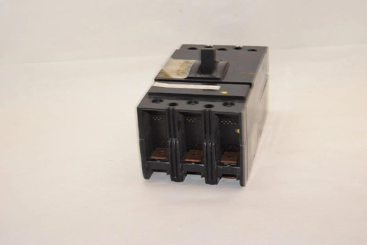 Used SQUARE D KAL36250 600V 250A 250 Amp Under Voltage Trip 24Vdc KAL Series Breaker