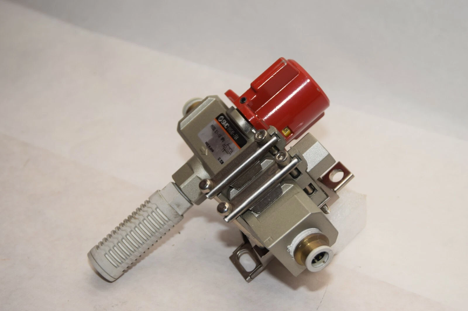 Used SMC VHS40-F04 0.1-1.0MPa Pneumatic Lock Out Shut Off Valve With Silencer