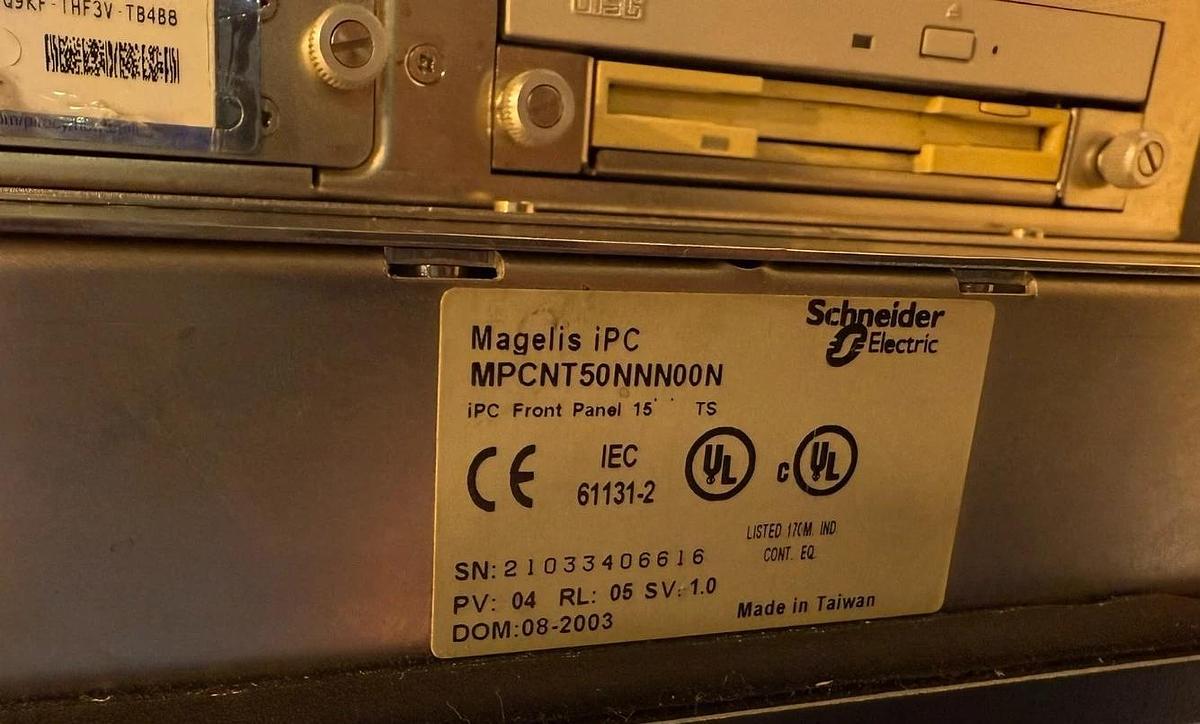 Used Schneider Electric Magelis iPC Control Box MPCBN02NAA0N Front Pane MPCNT50NNN00N