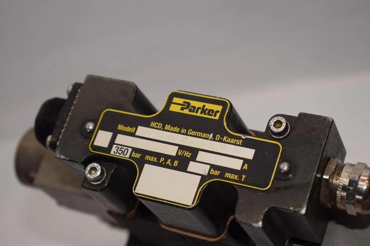 PARKER D31FHE50C4VB0030 D1FVE50BCVLW30 350bar Directional Control Valve NEW