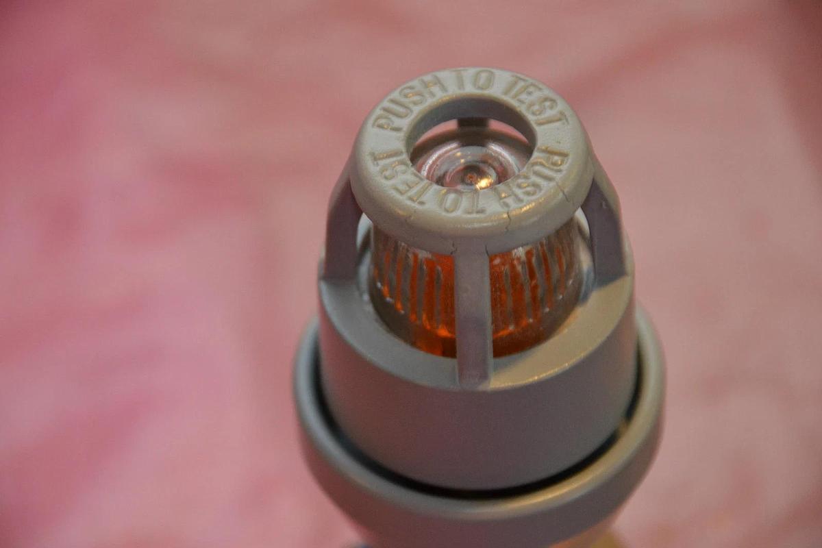 ALLEN BRADLEY Pilot Light 800H-QPT24O 800H QPT24 800HQPT24O ORANGE SER. C  NEW