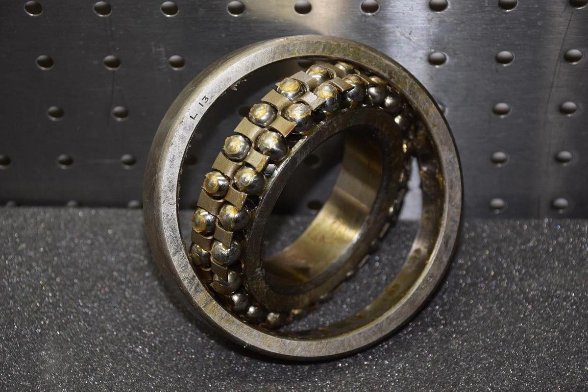 SKF 1213K 1213-K 2.5" TAPPERED BORE BEARING NEW