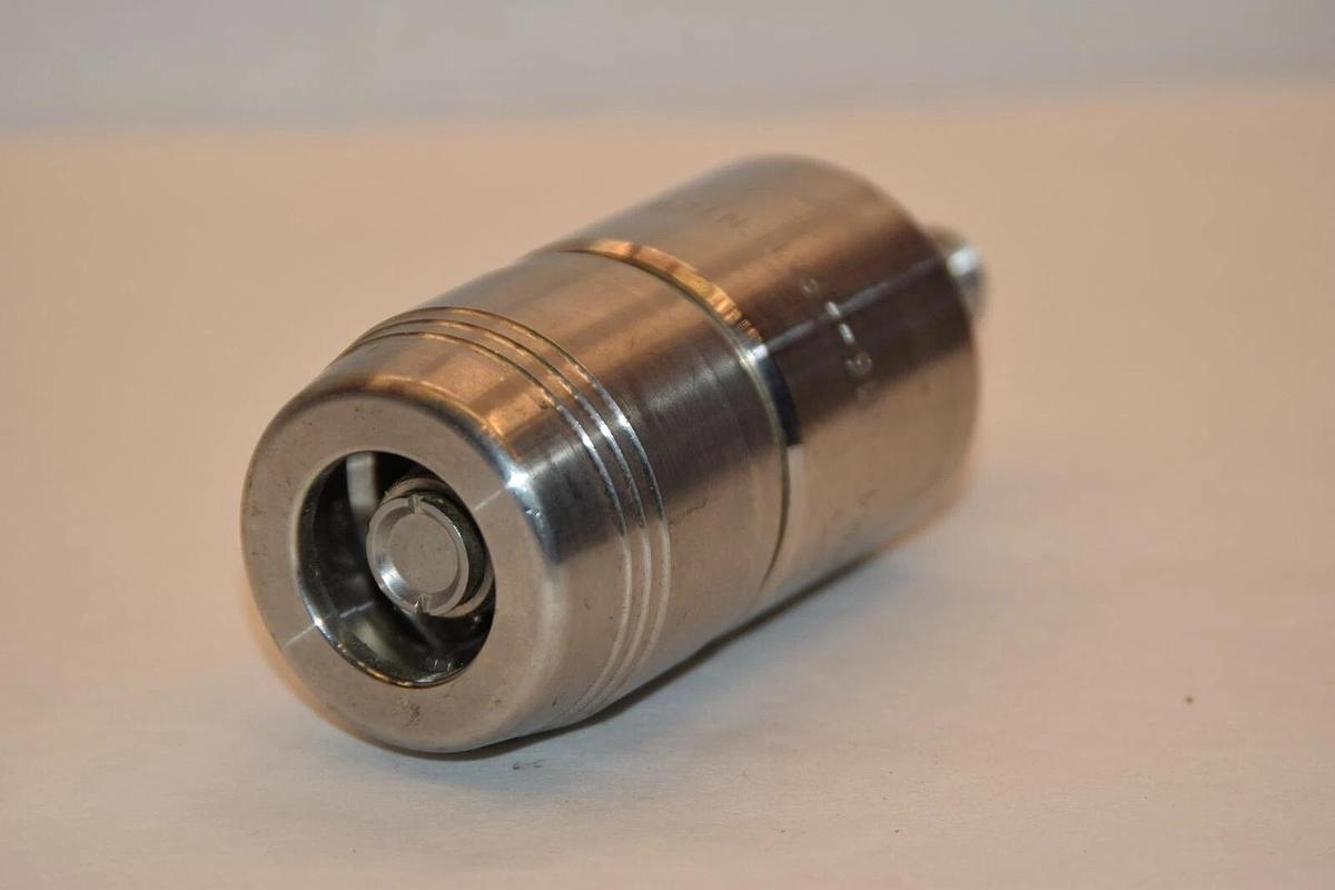 SWAGELOK QTM4-316 FEMALE QUICK CONNECT FITTING