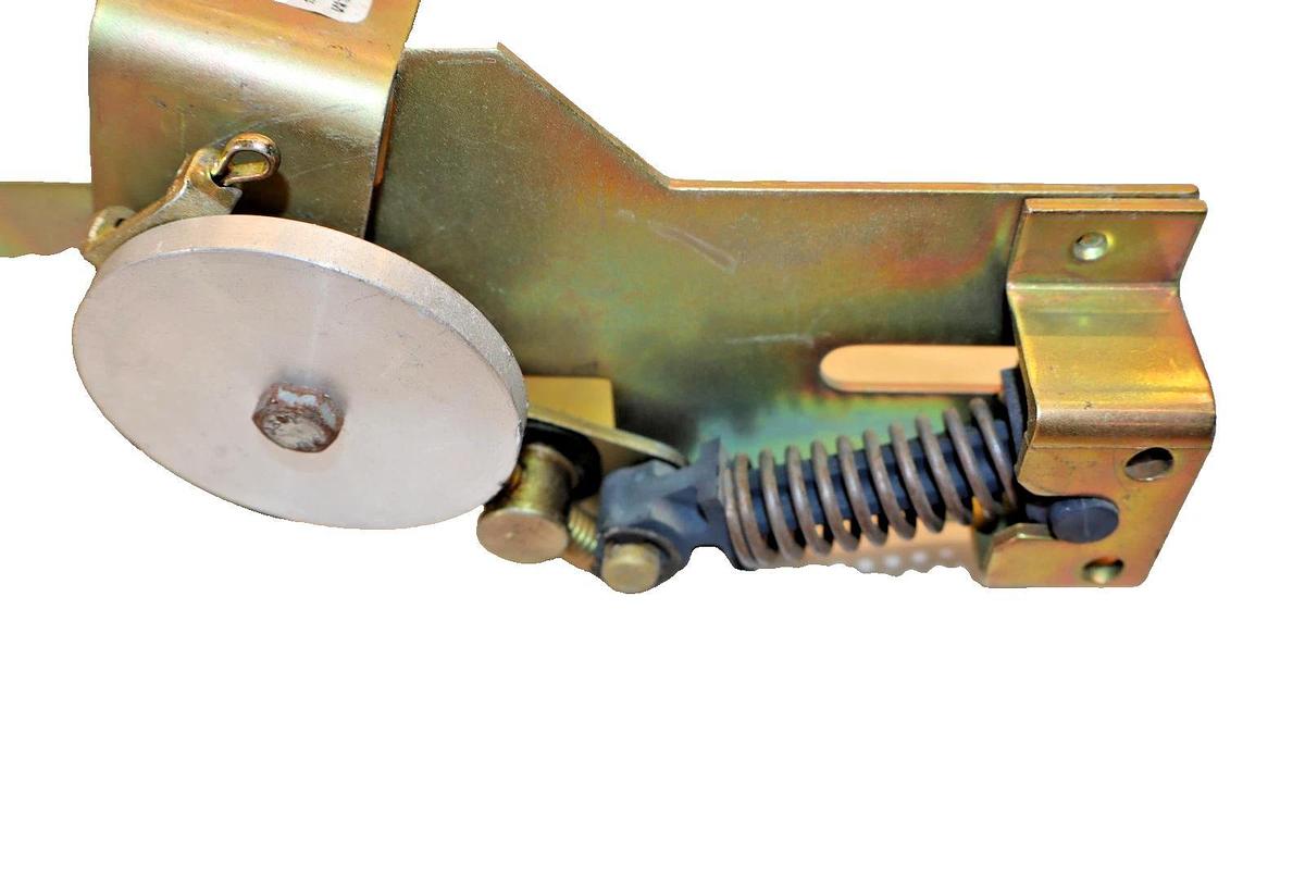 Used Square D Breaker Disconnect 9422RP1 Series B Cabinet Handle Operating Mechanism