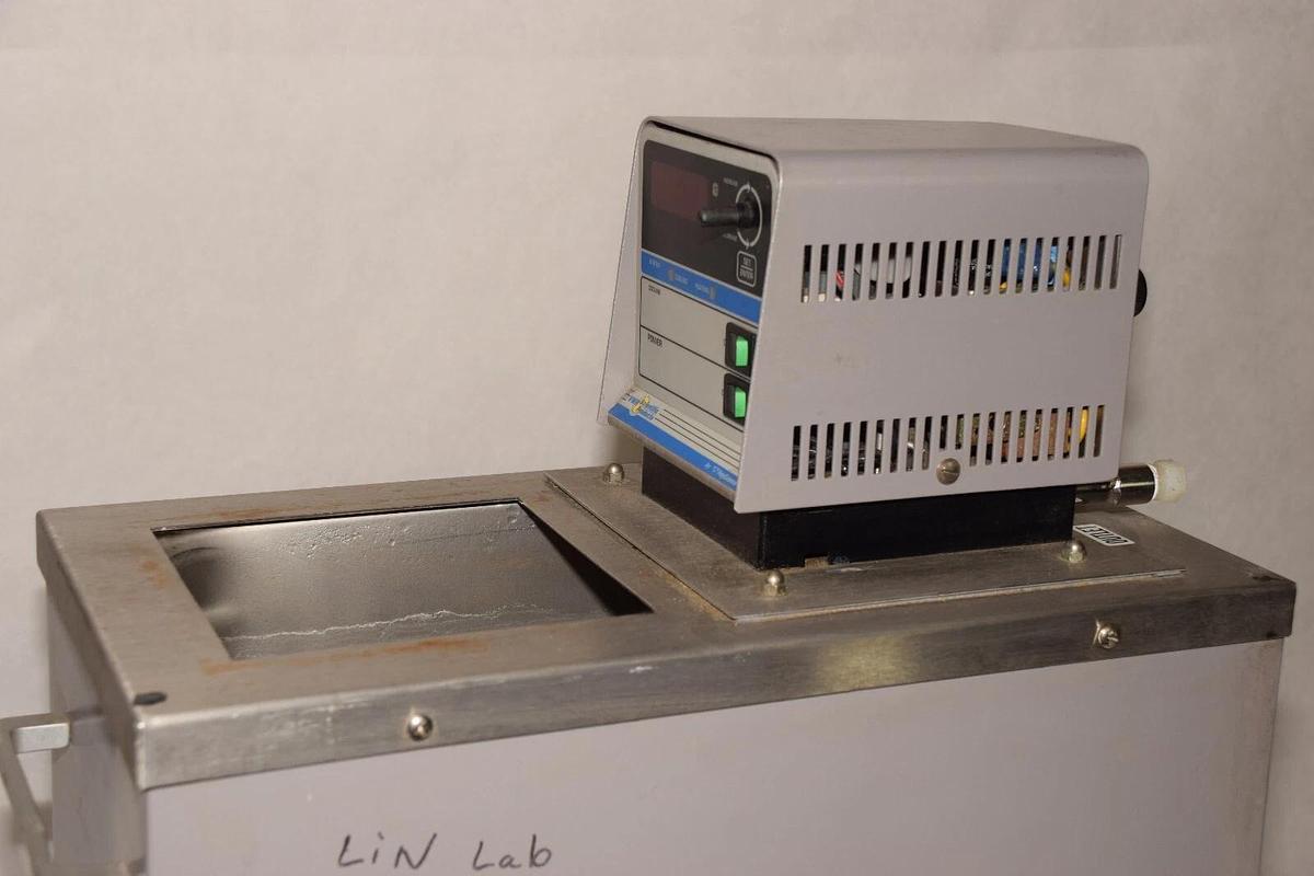 Used VWR SCIENTIFIC PRODUCTS 1160A 120V 60Hz 10.00A Heating/Cooling Circulator Bath