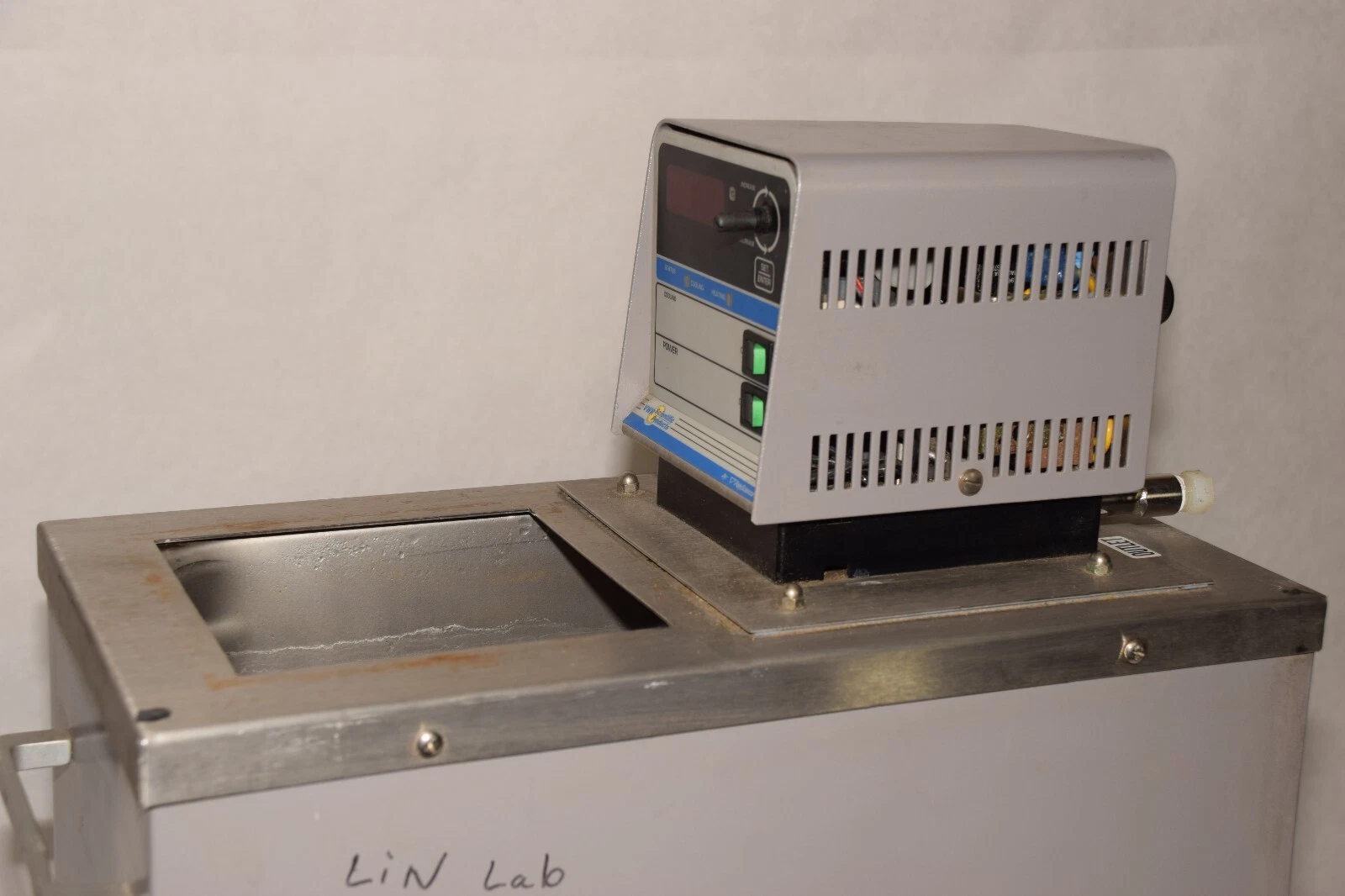 Used VWR SCIENTIFIC PRODUCTS 1160A 120V 60Hz 10.00A Heating/Cooling Circulator Bath