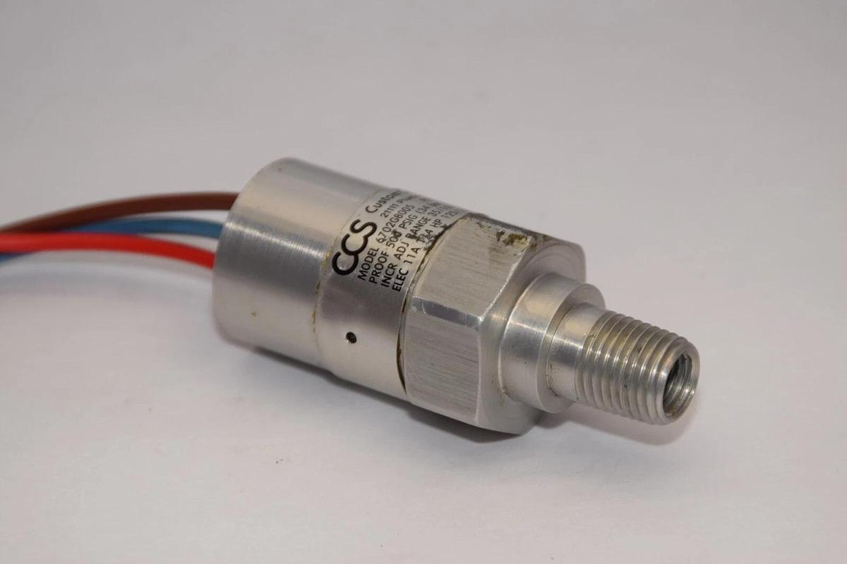 Used CUSTOM CONTROL SENSORS 6702G8005 500psig 34 Bar Pressure Sensor