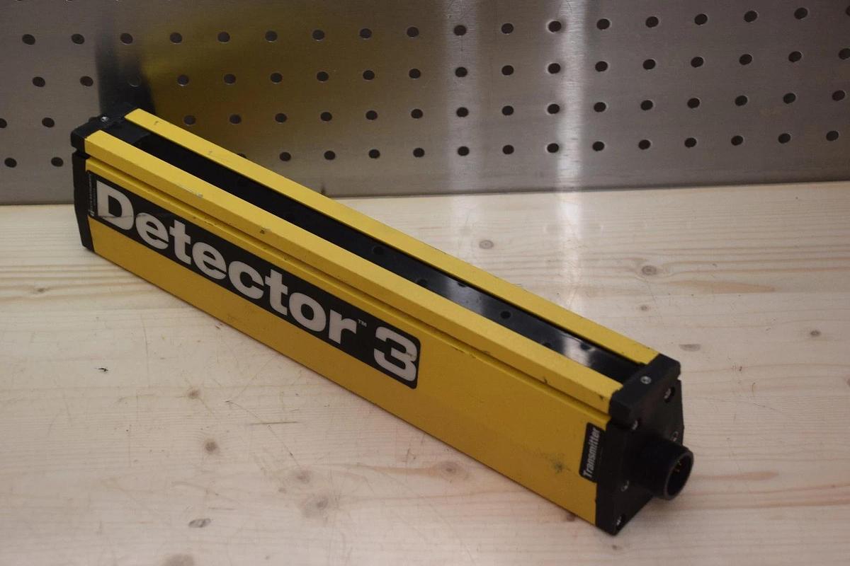 Used DETECTOR 3 3LC12 9674402 TRANSMITTER SAFETY LIGHT CURTAIN