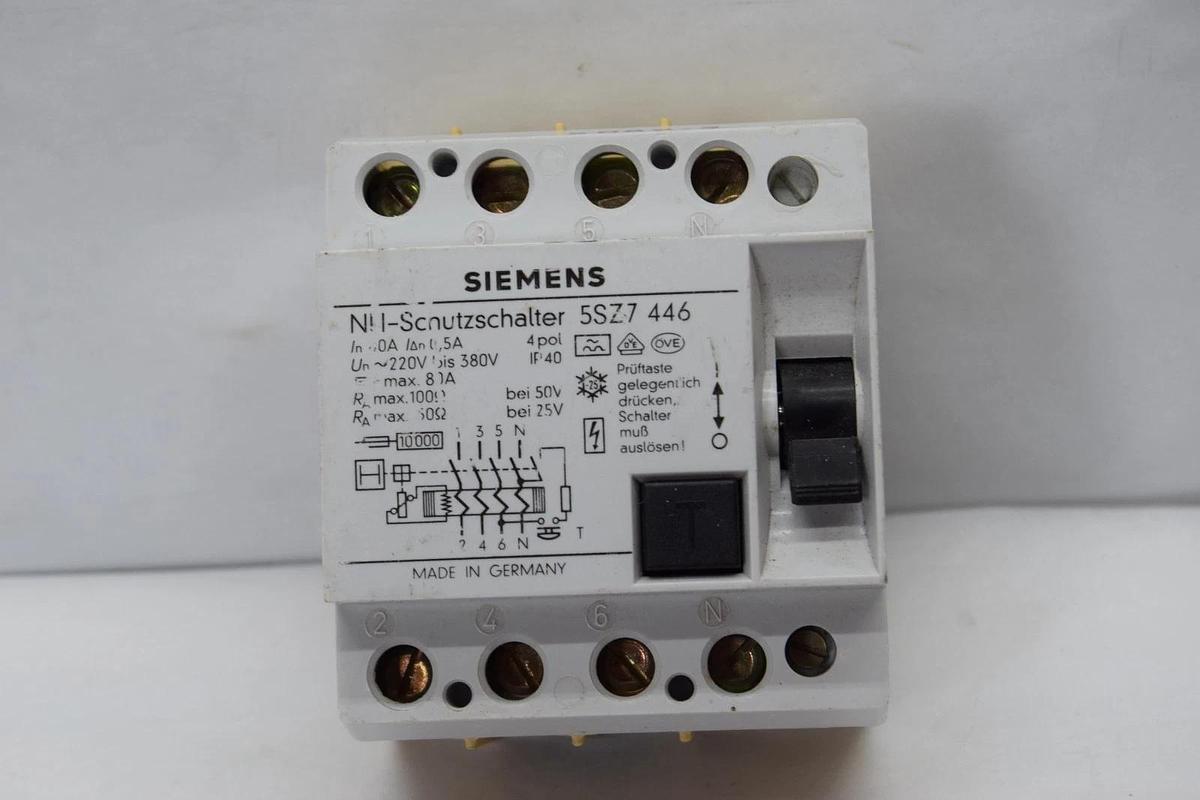 Used Siemens 5SZ7 446 40A 4 Pole Circuit Breaker