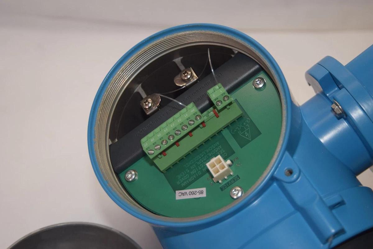 ENDRESS + HAUSER Promass 80F Mass Flowmeter 80F15 80F15-AAASCARAB7AA 1/2"  NEW