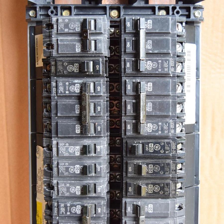 Used General Electric GE 225A  A-Series Panelboard Interior AQL3422ATX AXB4M9 3ph 4w