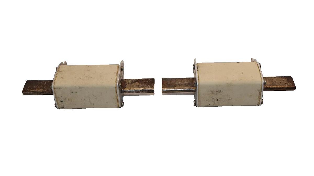 Used Efen Fuse 160A 160 Amp 350350120 500V (Lot of 2)