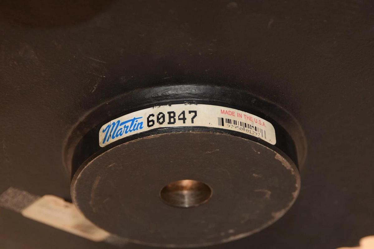 (NEW) MARTIN 60B47 15/16" Bore 47 Teeth Sprocket
