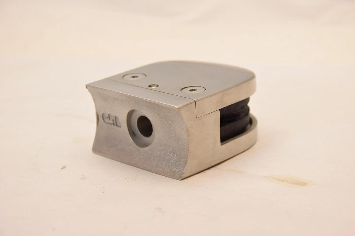 (NEW) CRL Z312 BS , Z312BS Brushed Stainless Round 2" Radius Base Clamp