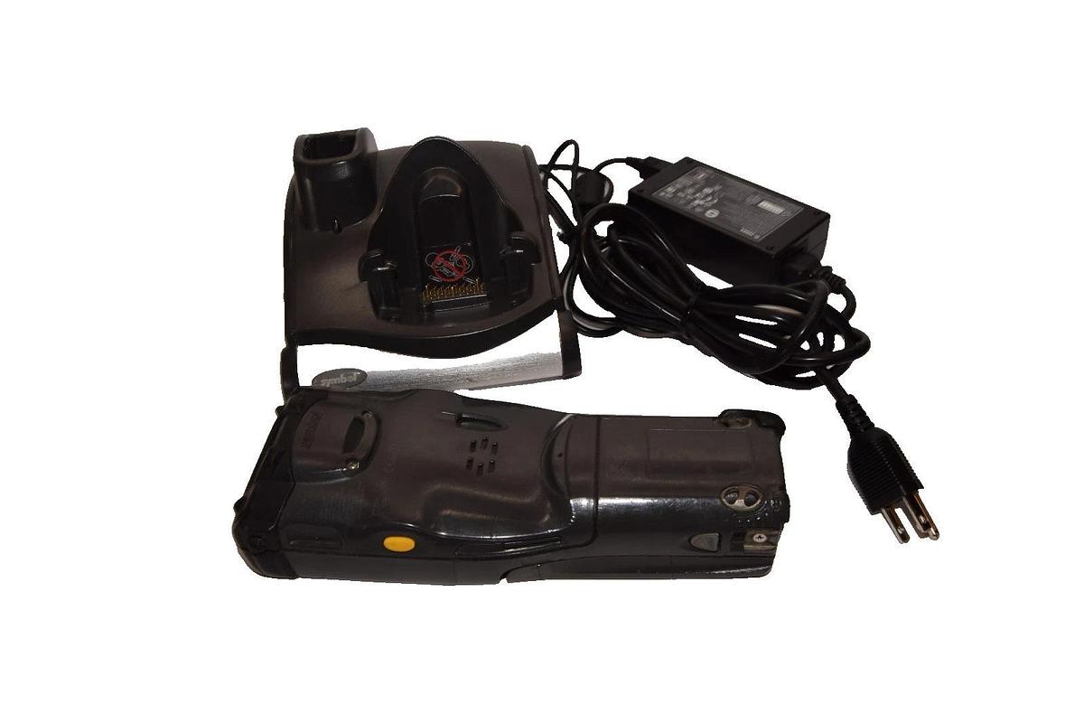 Used Motorola MC900 2-Way Radio With Holster & Charger *No Lens Cover*