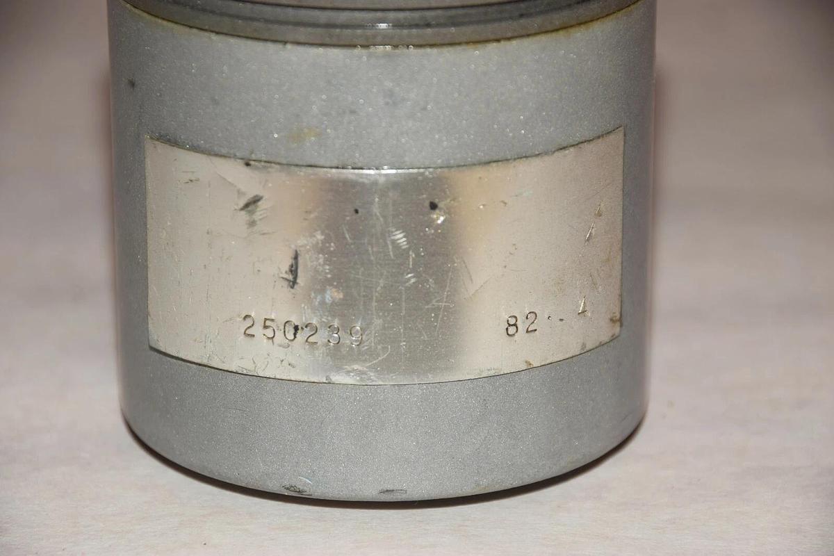 Used NO NAME 250239 82 ENCODER