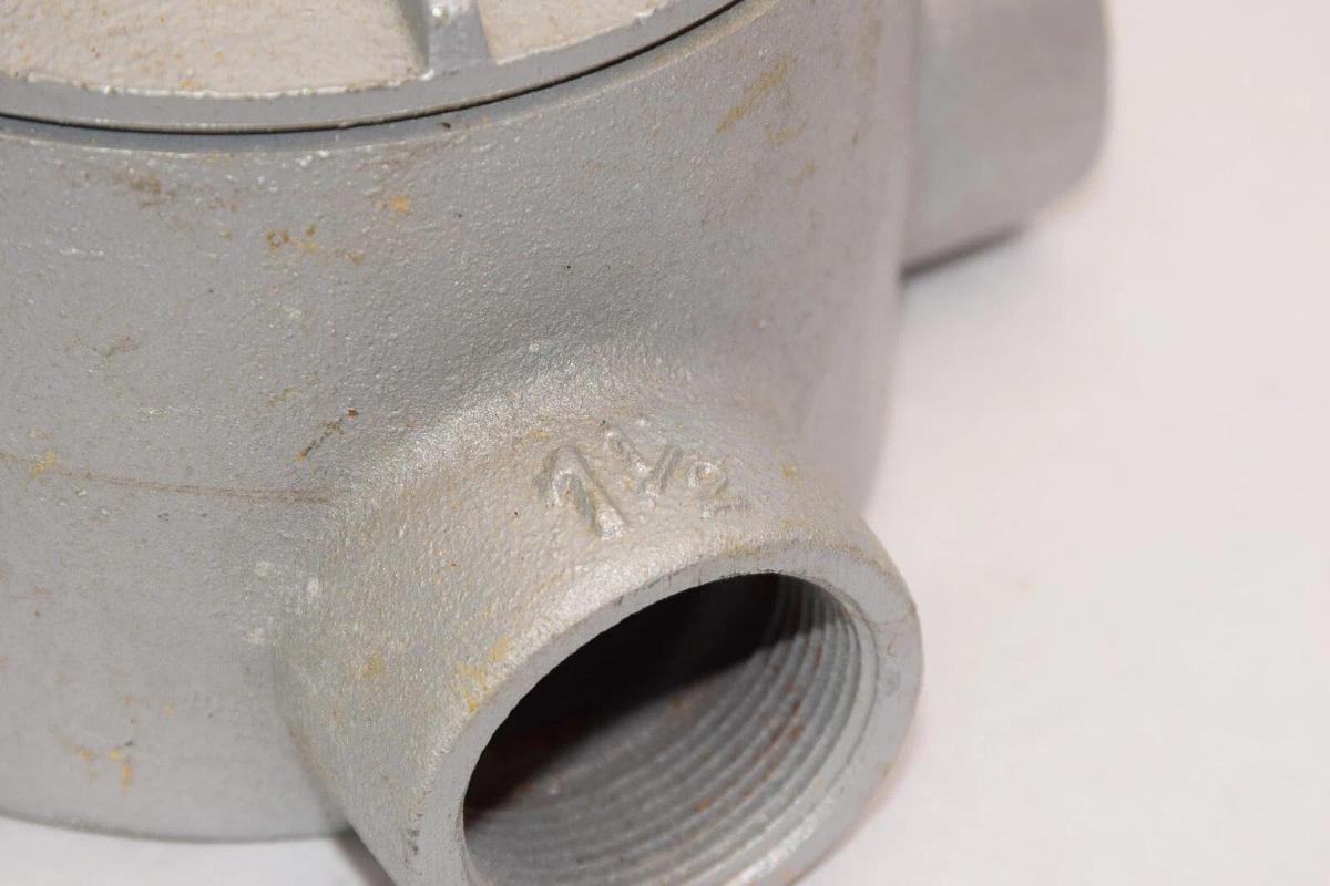 (NEW) O-Z / GEDNEY GUAX-150A  GUJX-150 CUA 1-1/2" CUA 4 Way Cond. Outlet Box