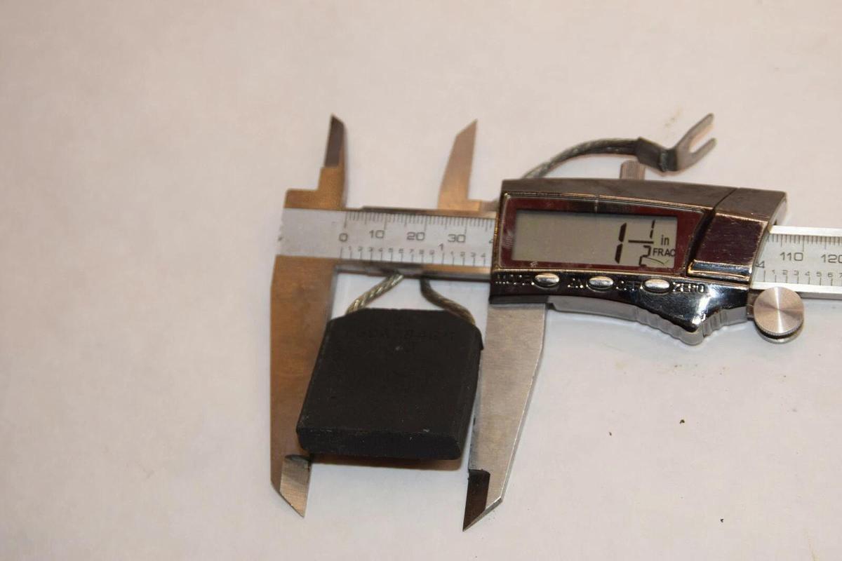 (NEW) WESTINGHOUSE 769A784G11 1.5"x3/8" Carbon Brush