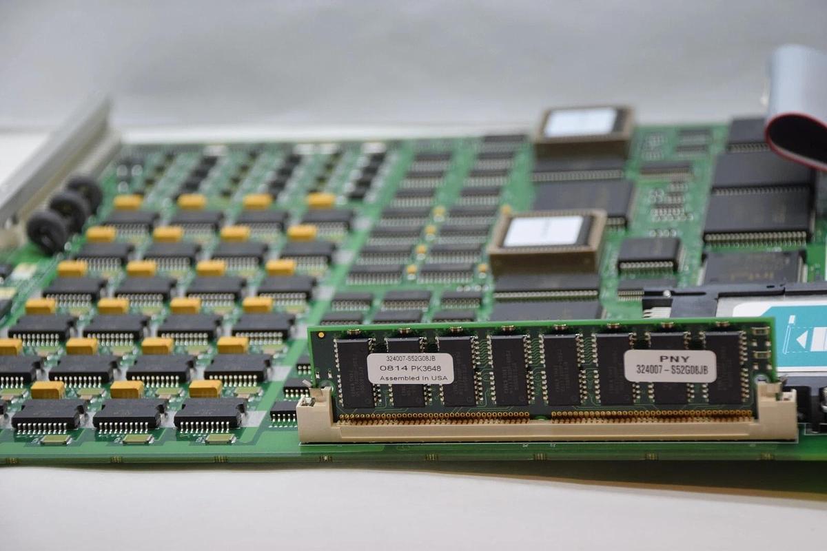 Used SIEMENS 758500 , 758500-903 Rev H , 758506 Rev A Status Board Card