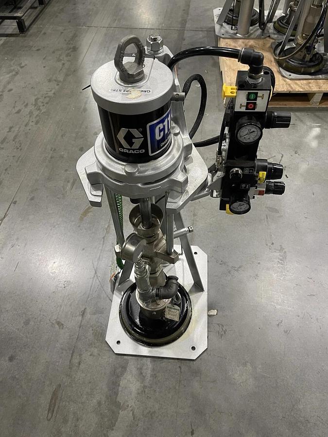 Refurbished Graco Check-Mate C11, M04LN0 Grease Dispensing Pump P11LCS, Pump 11:1