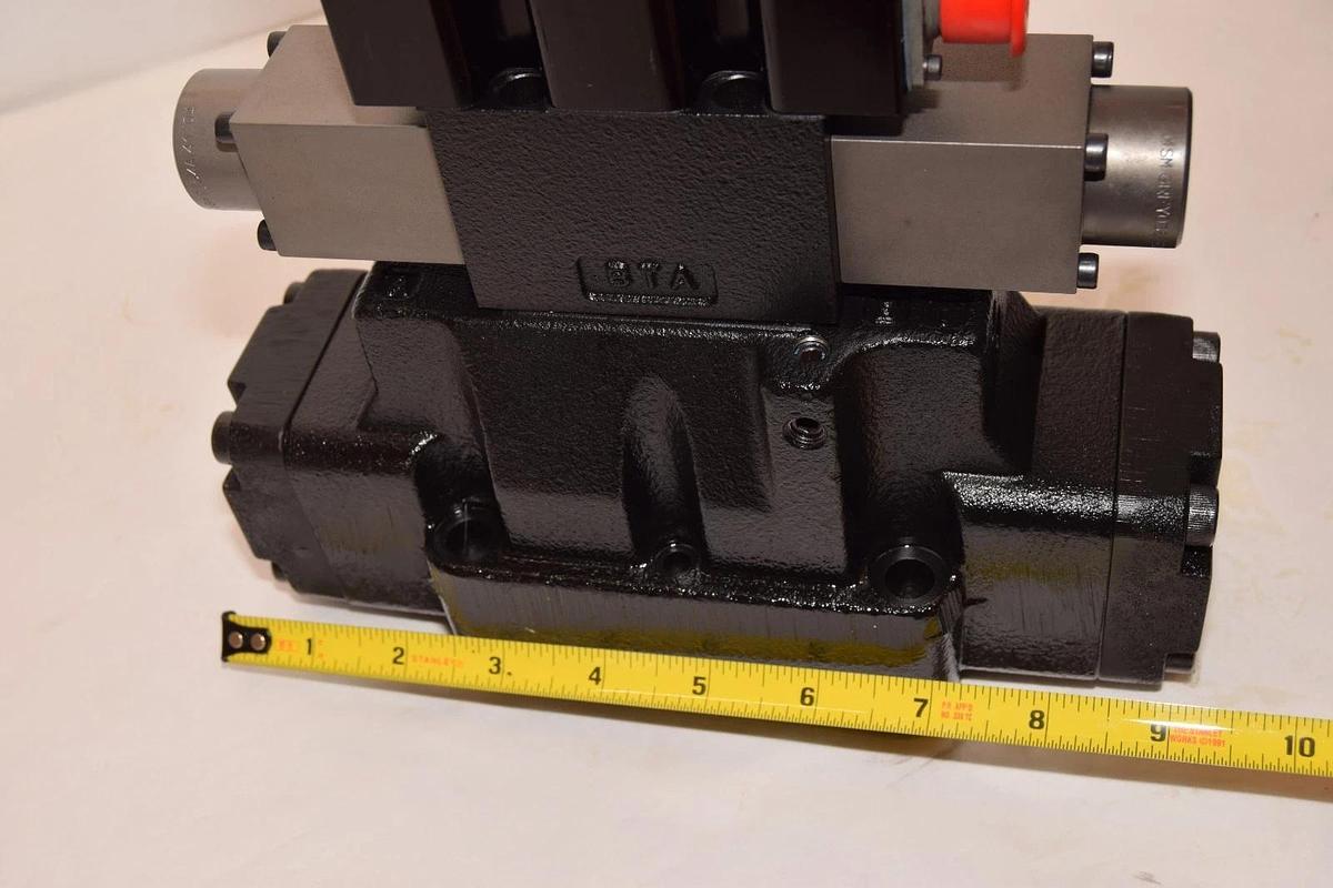 PARKER Proportional Servo Valve D41FLE21DC4NW0013 D1FVE02BCVW0A13 (NIB)