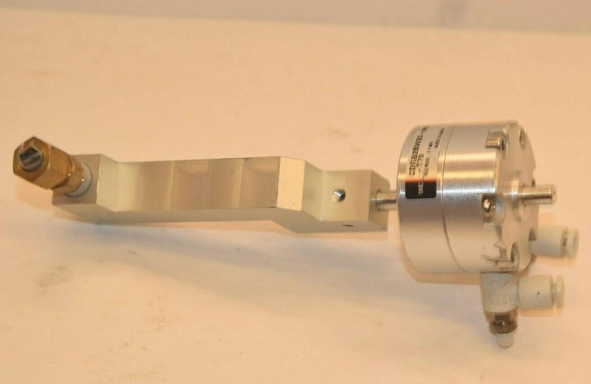 Used SMC CDRB2BW20-90S-T79 CDRB2BW2090ST79 0.7MPa Rotary Actuator Vane