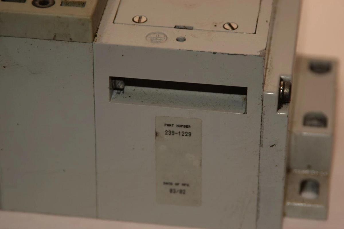 Used NUMATICS 239-1229 Manifold Block With Valves 122BA400M000061