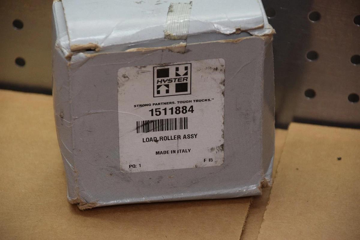HYSTER 1511884 LOAD ROLLER Mast Bearing ASSEMBLY NEW