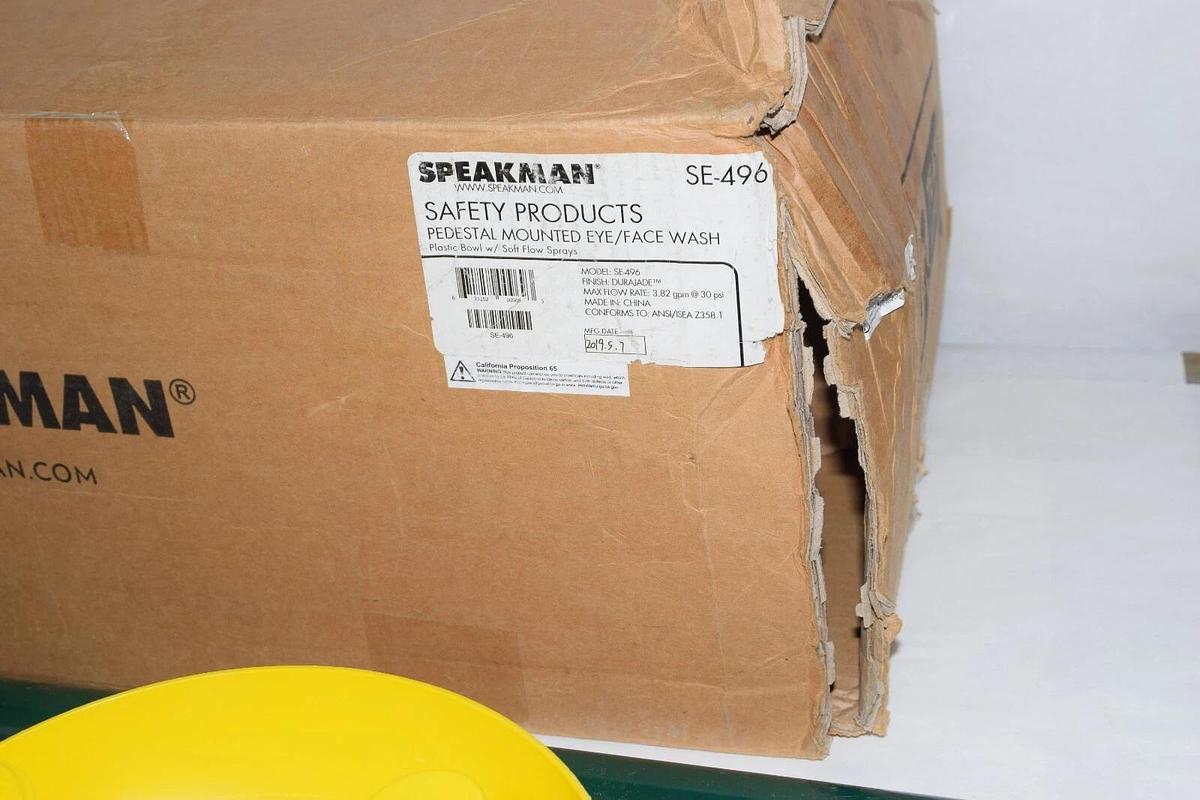 Speakman Safety EyeSaver Pedestal Mounted Eye/Face Wash SE-496 (NEW)