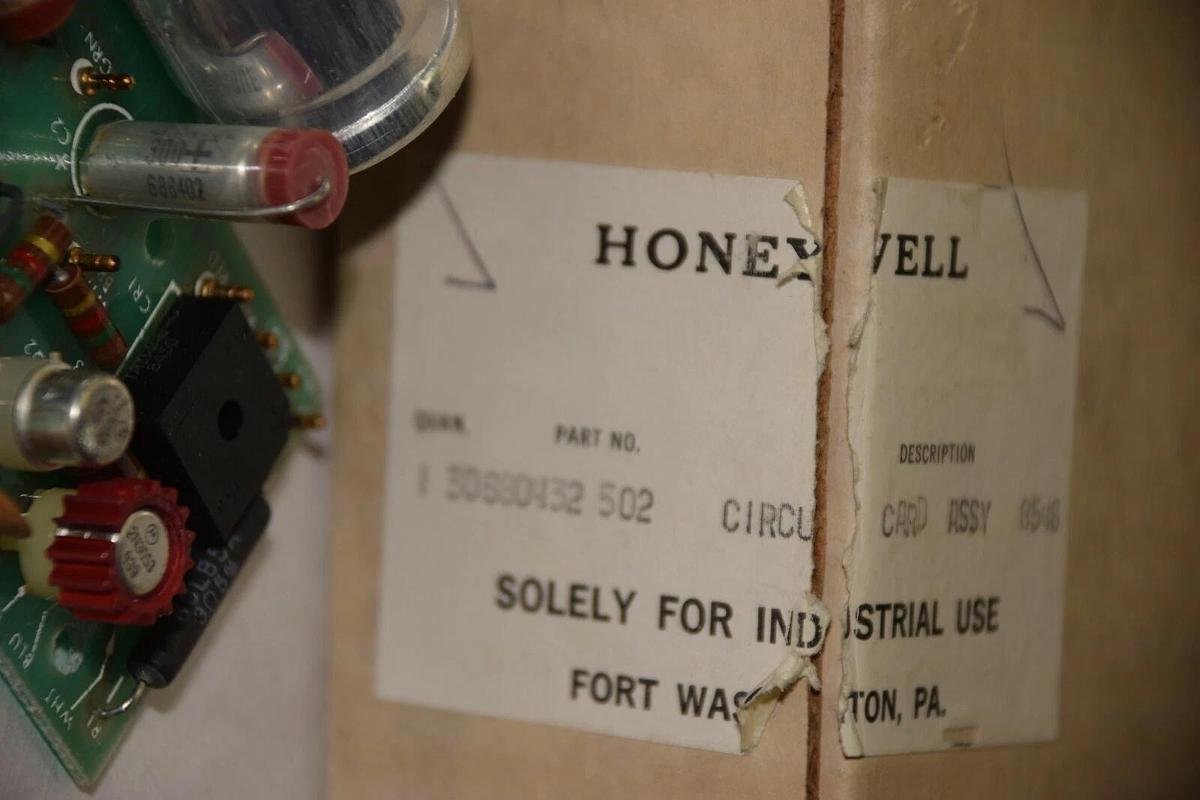 HONEYWELL 30680432 502 8546 CIRCUIT CARD ASSEMBLY NEW