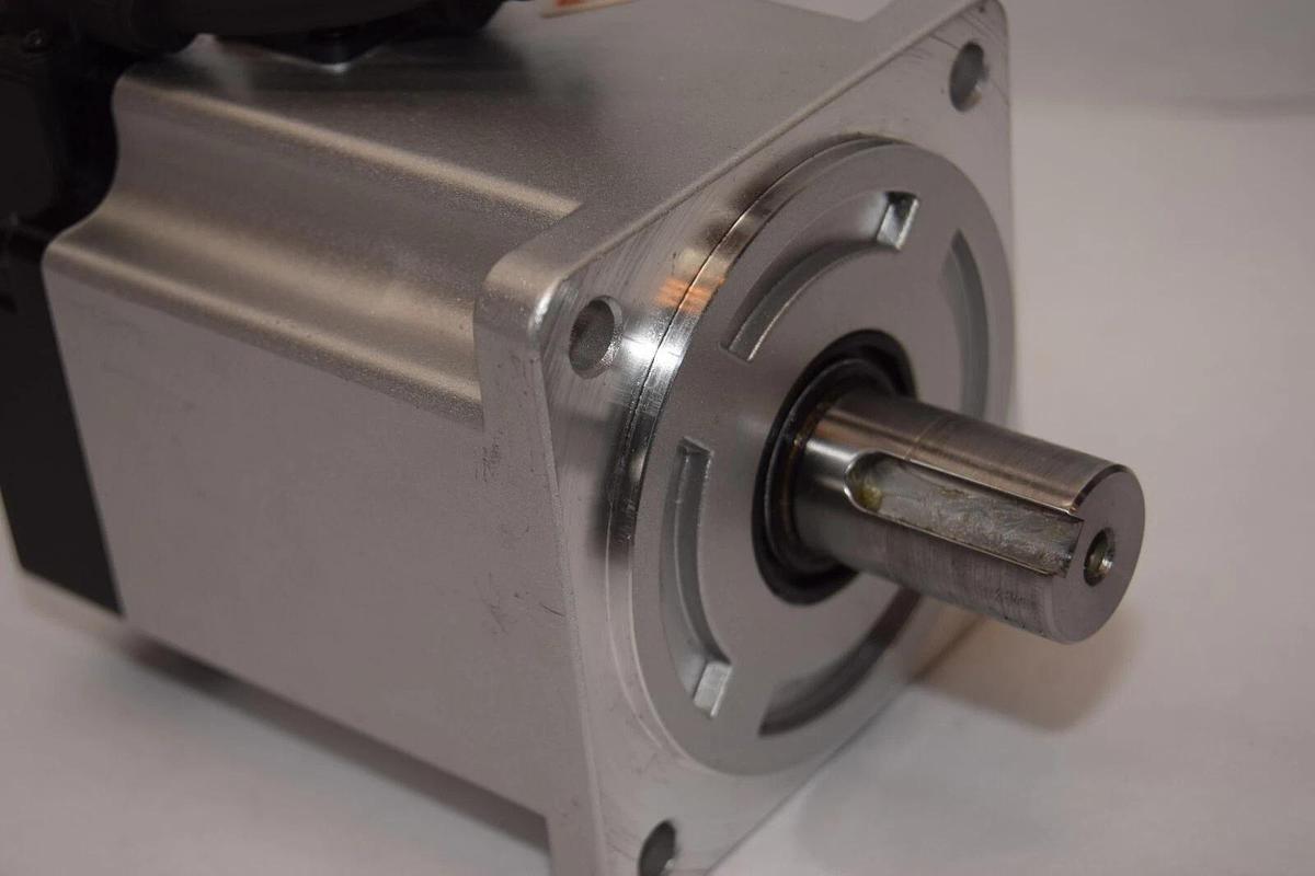 Used HCFA SV-X2MH075A-N2LA 41002191335000000000 750w 3.8A 4500/3000rpm  Servo Motor
