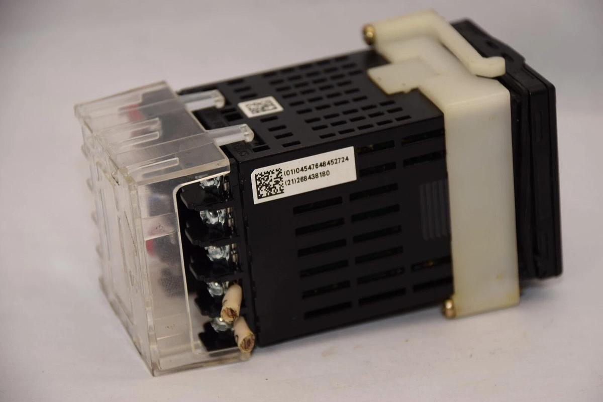 Used OMRON E5CN-HC2M-500 , E5CNHC2M500 Digital Temperature Controller