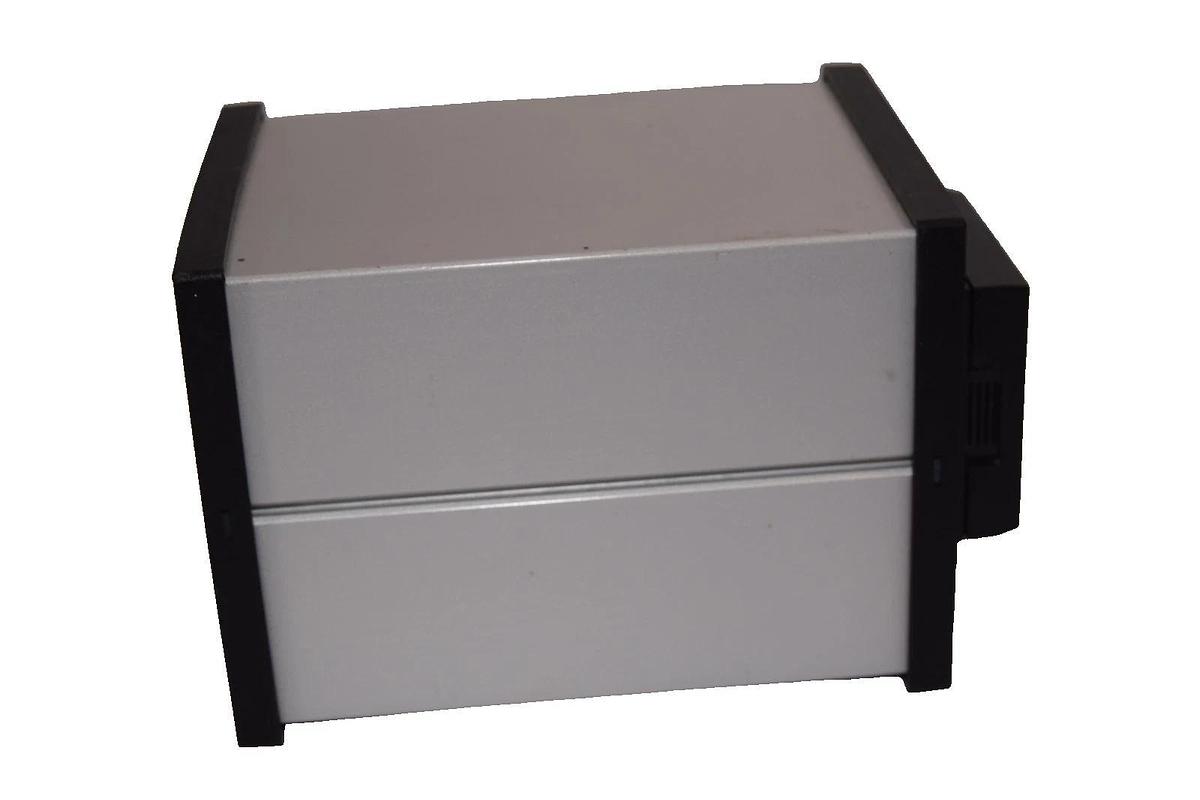 Used Athena / Nanoassemblr 16C-B-B-0-00-AZ CY Temperature Controller V1.5 HC-17