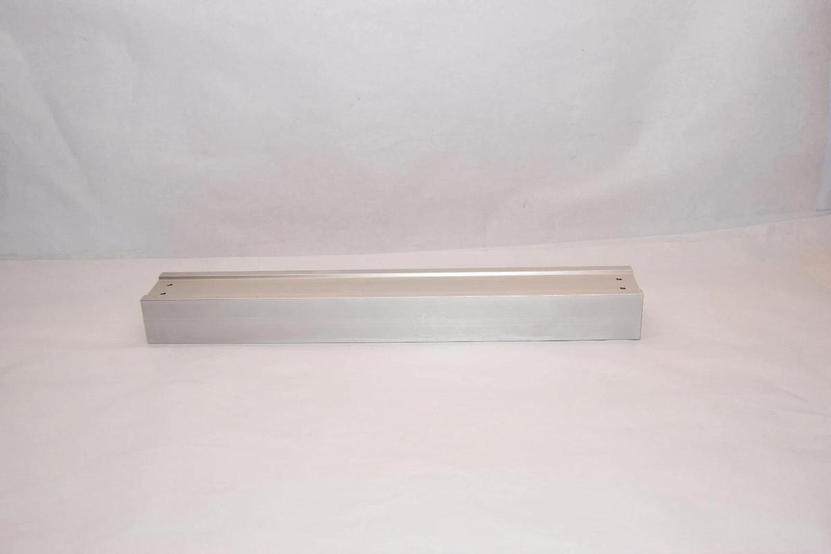 (NEW) SMC SS3YJ7-42-20-01 , SYJ700 Series Manifold Base Mount