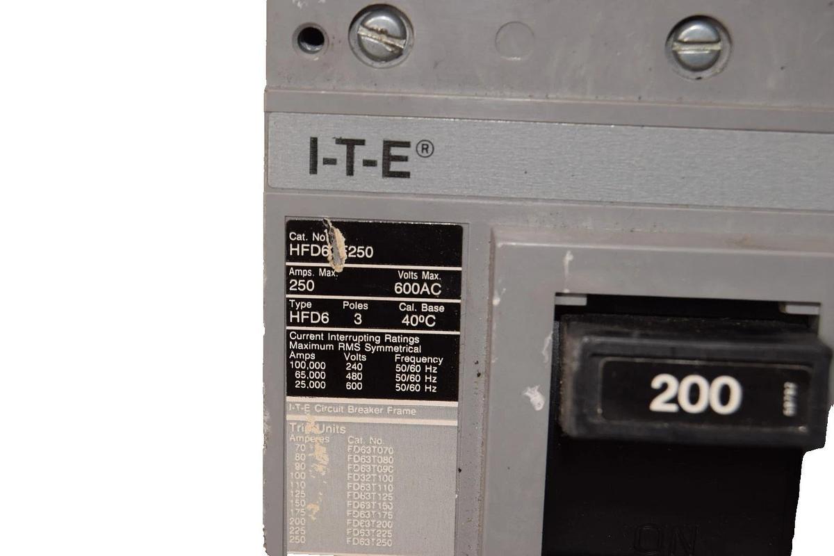 Used Siemens I-T-E Circuit Breaker 200 Amp 200A w/ Chassis HFD63F250 3 Pole 200a trip