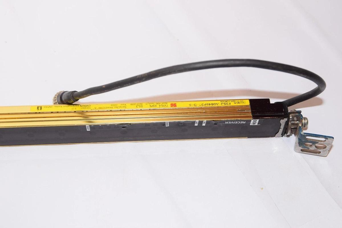 Used Omron F3SJ-A0845P30-D-S Type 4 Safety Light Curtain