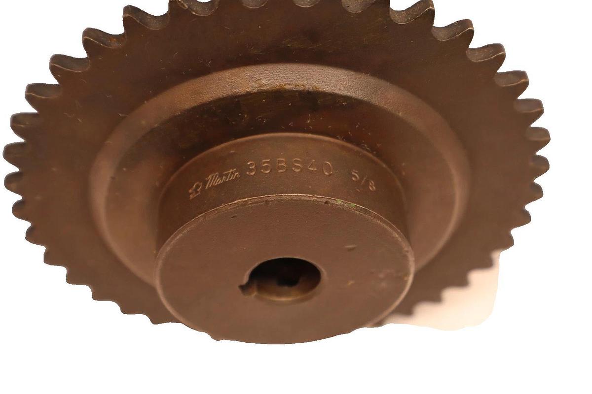 Martin Sprocket 35BS40 5/8, 5/8" Bore 40 Teeth Roller Chain Sprocket (New)