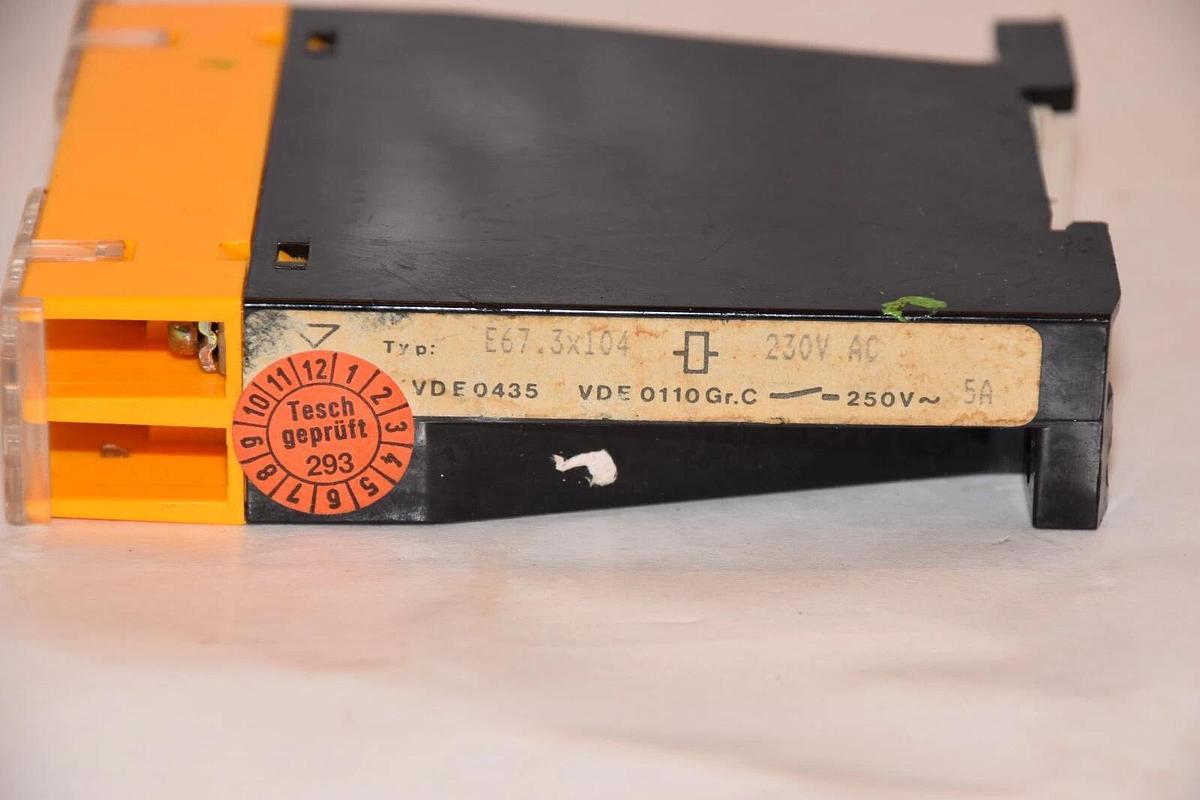 (NEW) TESCH E67.3X104 230Vac 5A Relay