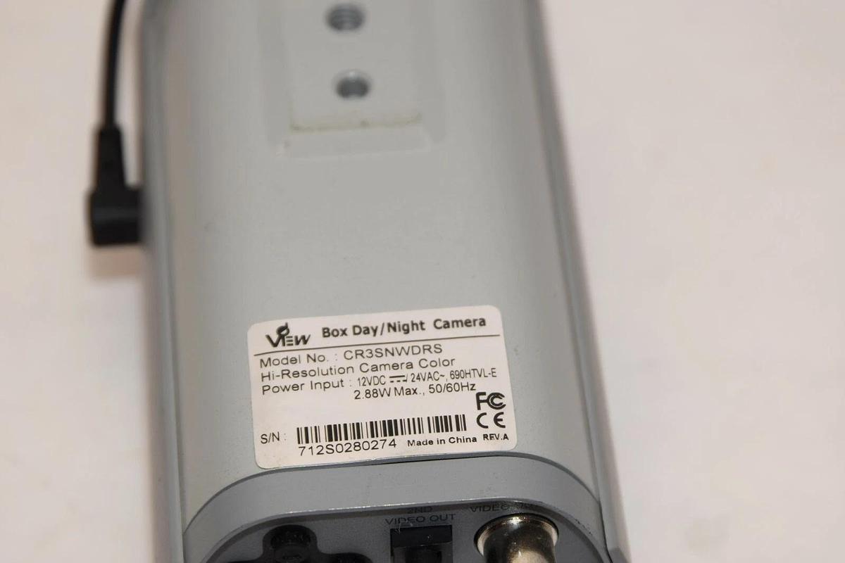 Used VEW CR3SNWDRS 12Vdc 24Vac 2.88W 50/60Hz CCTV Lens Box Day/Night Camera