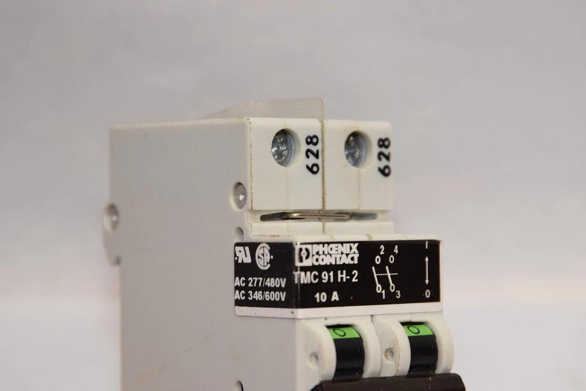 (NEW) PHOENIX CONTACT TMC91 H-2 TMC91H-12 10A 2Pole Breaker Switch