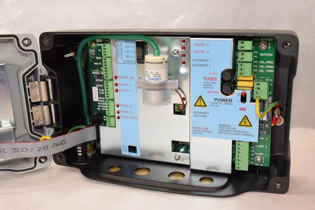 Used Novatech Controls Oxygen Transmitter 1732 100-240V