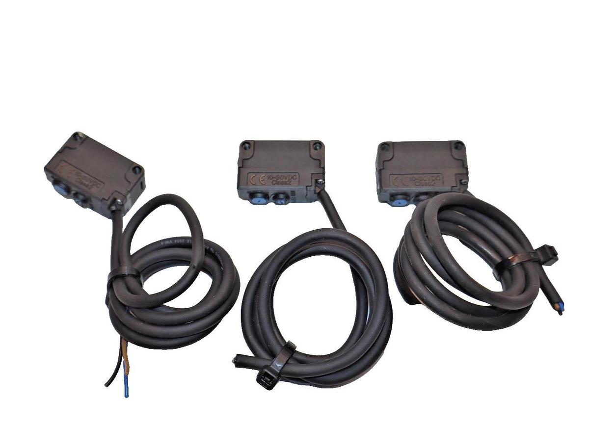 Used Keyence Reflective Cable Photoelectric Sensor PZ-G101N , PZG101N (Lot of 3)