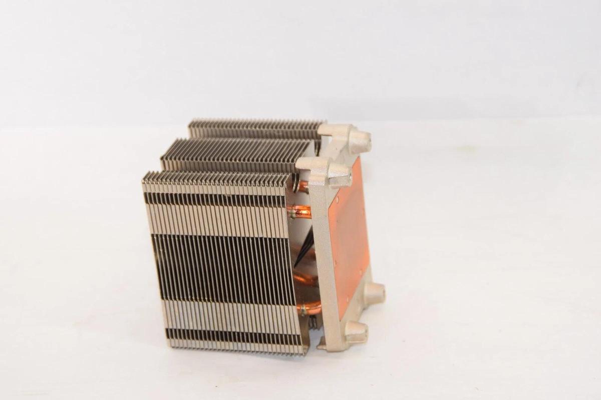 Used CN-0JD210-73304-67K-01BG Rev A00 CPU Aluminum Copper Heatsink
