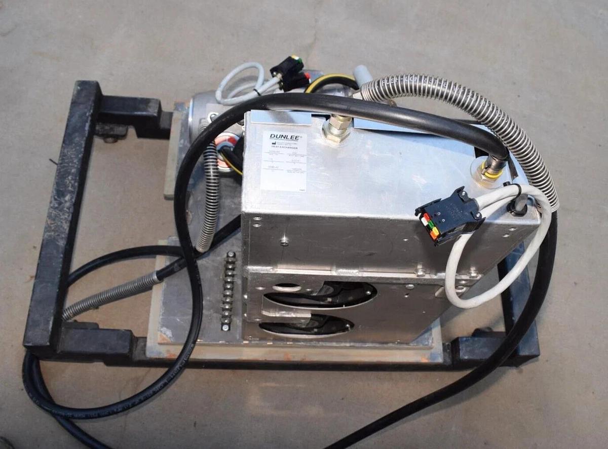 Used Dunlee X-Ray Tube 150kV Tube power supply CTR1563RC 564133HN DU 2005 46543 .4x.9