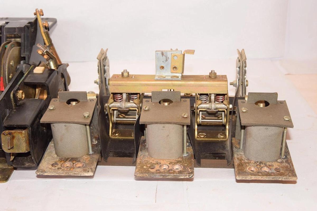 Used ALLEN BRADLEY 1494V-DS400 Series A 400A 600V Disconnect Switch *As-is*