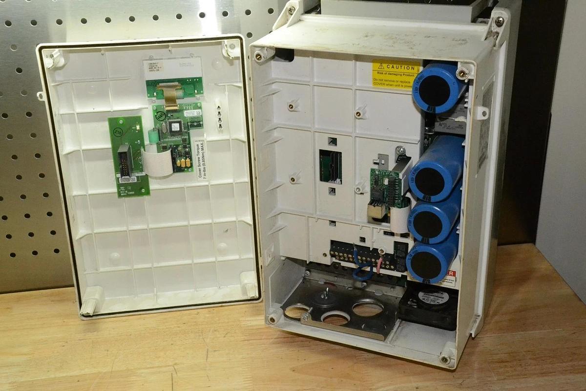 Used RELIANCE 6SP44X-034CTAN SP600 ser A 25HP 18.5KW AC DRIVE