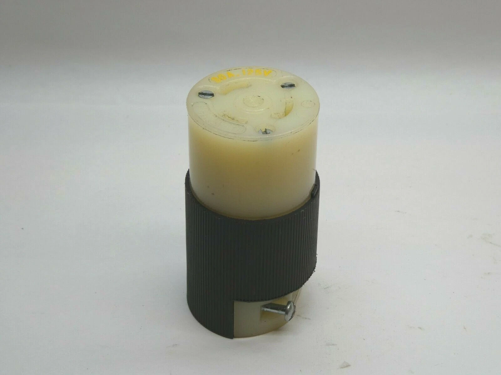 (NEW) HUBBELL 30A 125V Female Twist Lock Connector Plug