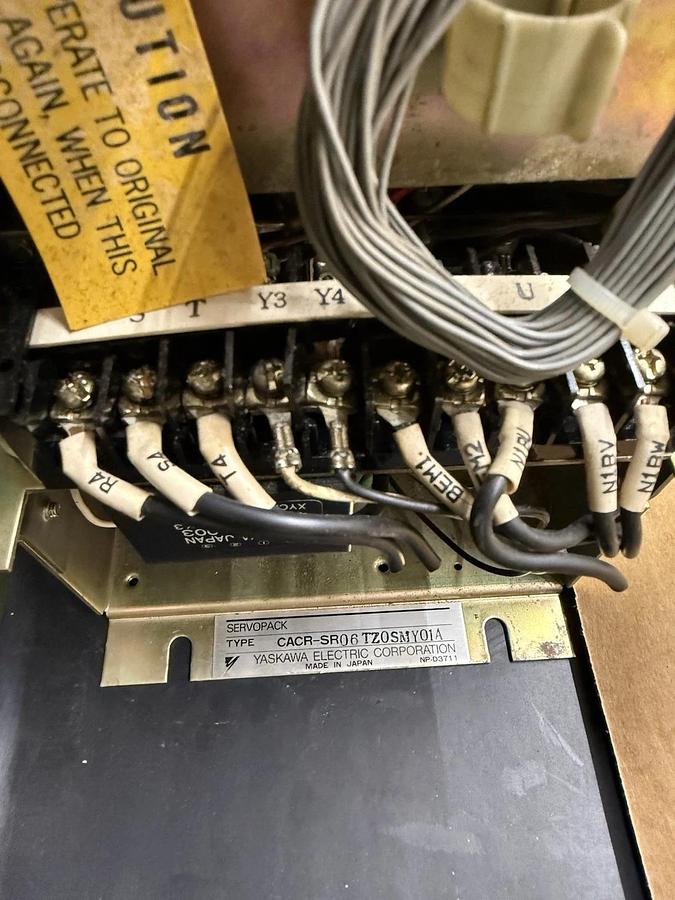 Used Yaskawa ServoPack Drive CACR-SR06TZ0SMY01A CACR-ST06TZ9SMY01A