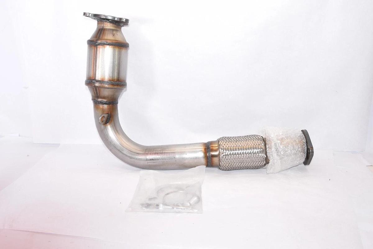 Front Catalytic Converter X00385R93B 105794292 02-09 Toyota Camry Solara